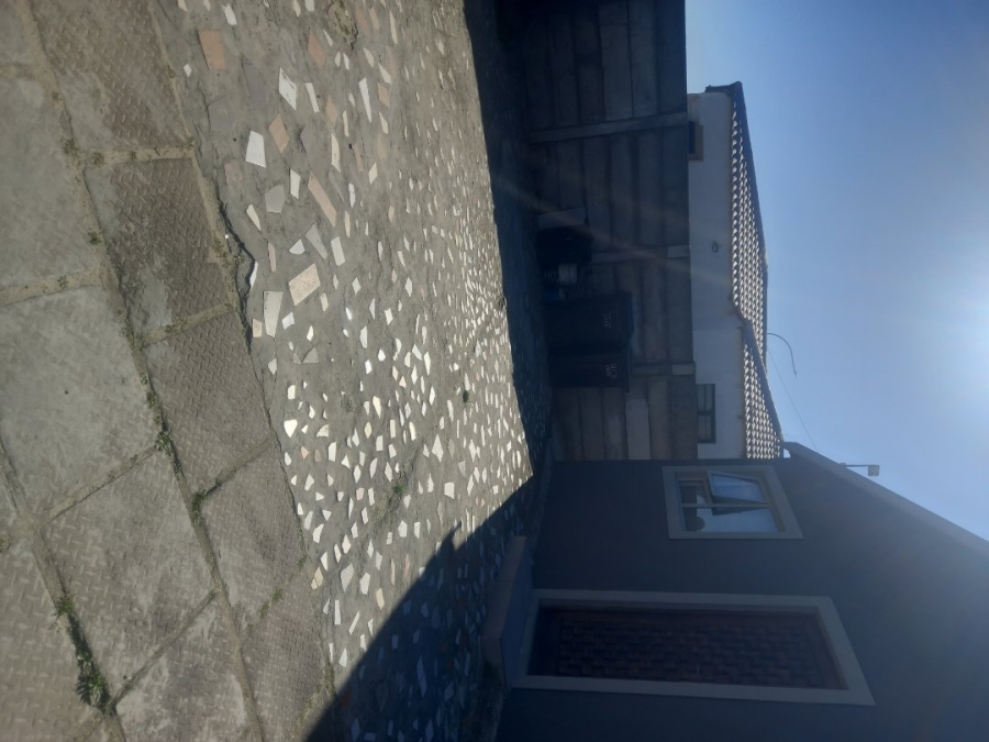 3 Bedroom Property for Sale in Mandela Park Western Cape